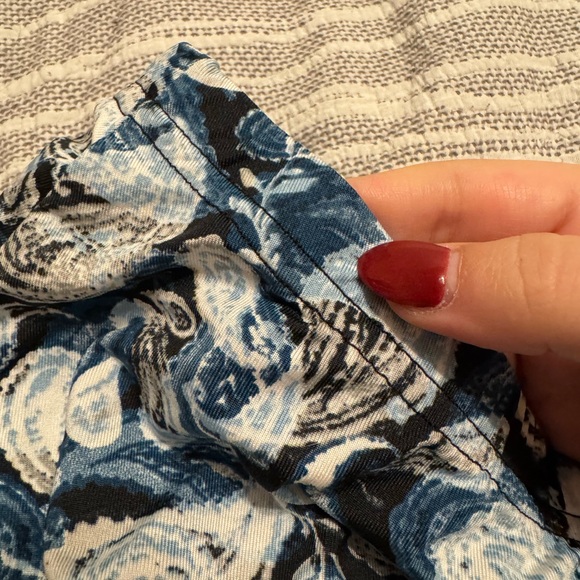 Tag Blue and White Knee Length Lightweight Skirt - Picture 3 of 5